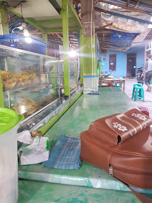 KEDAI MAKAN PAK YITNO SIDAREJA