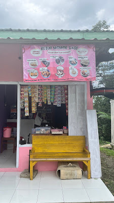 Kedai momoe lagi