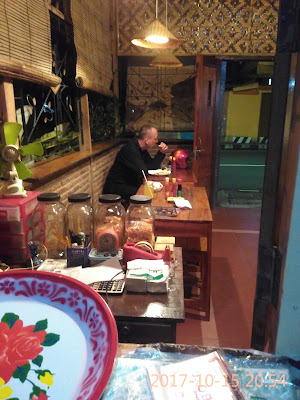 Kedai Pinggir Rel Cilacap
