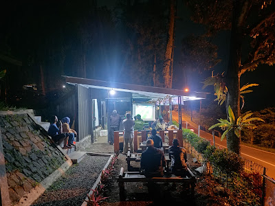 Kedai Pinus Baturaden