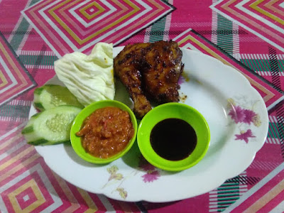 Kedai Soto Ayam Babat dan Sop Iga Mak Lampir