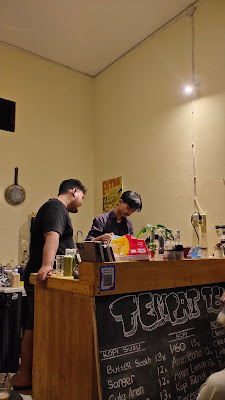 KEDAI TEMPAT TEMEN
