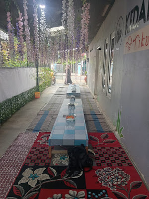 Kedai titik kumpul