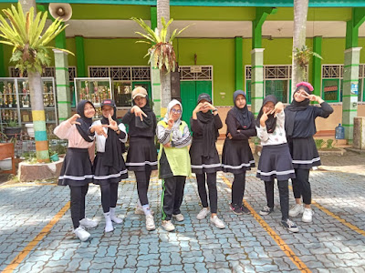 KELAS VIII A ( SISINGAMANGARAJA XII )