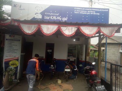Kereta Api Logistik Cilacap