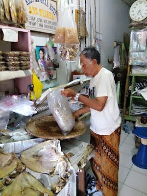 Kios Jambal Roti Asli Ade Wijaya