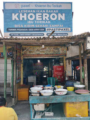 Kios Lesehan Khoeron Ibu Torikah