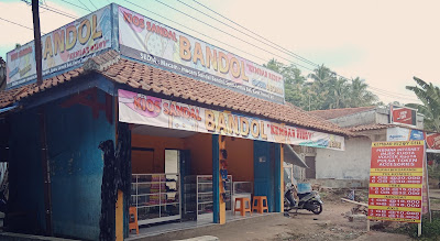 Kios Sandal Bandol KEMBAR RIZQY & Celluler