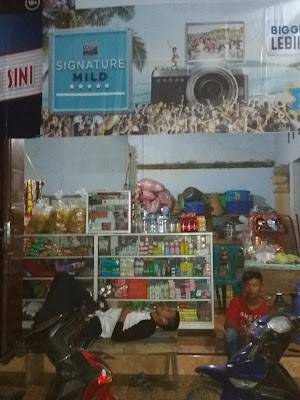 Kios Sembako Tempat Nongkrong