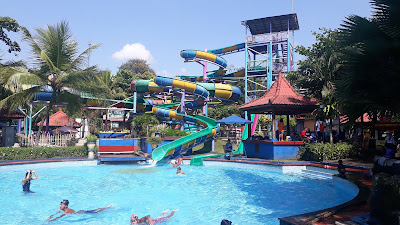 Kolam Ombak Owabong