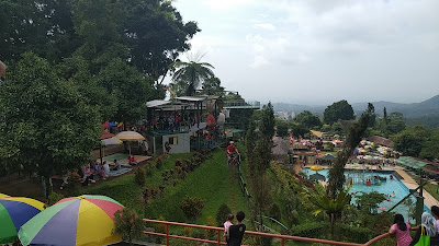 Kolam Renang Lokawisata Baturraden