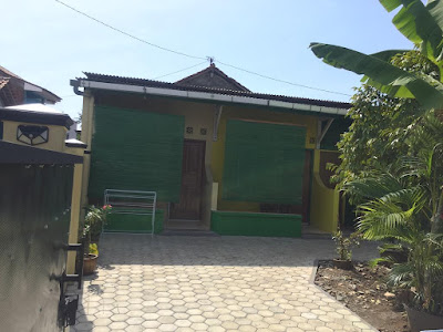 Kost Bu Tono
