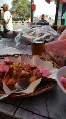 Kupat Tahu Depan Pasar Padaherang