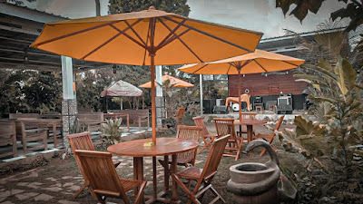 Laqosta 157 Country Bar & Homestay
