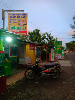 Lesehan Ayam Bakar & Goreng Bariklana '74