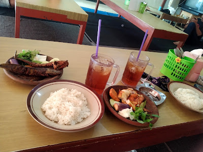 Lesehan ayam penyet Surabaya Gentasari