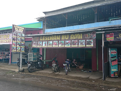 Lesehan Bu AMI
