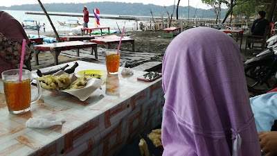 Lesehan Damai Indah