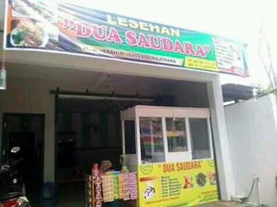 Lesehan Dua Saudara