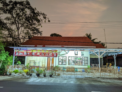 Lesehan Gajah Mada Mekarsari