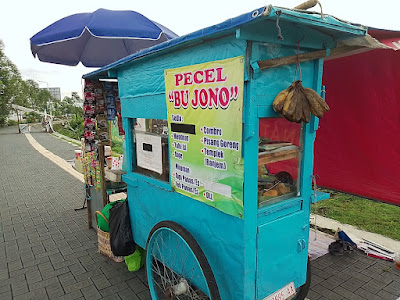 Lesehan Pecel & minuman Bu Jono