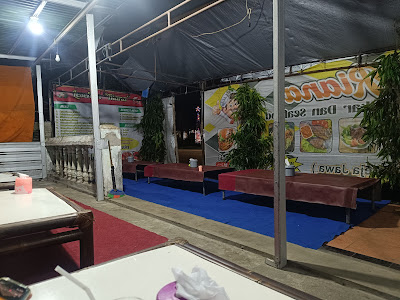Lesehan Riana Seafood dan Ayam Bakar