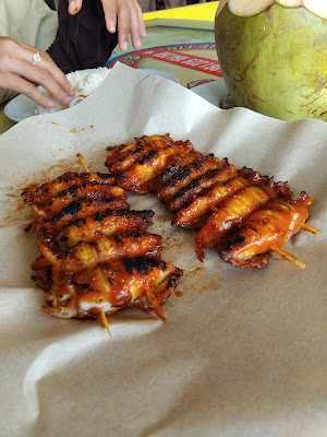 Lesehan Seafood Ibu Tiyah Mantos 03