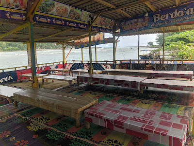 Lesehan seafood mbak umi