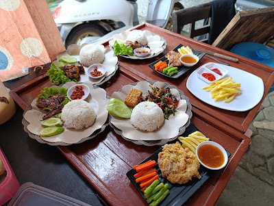 Lesehan & Steak bu yani