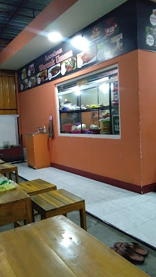 Lesehan Warunk Umum