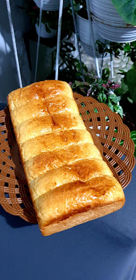 Lilies Bakery