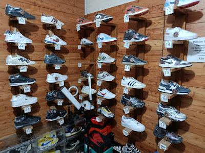 LIO SHOES STORE (Sepatu Branded Berkualitas & Shoes Care / Shoes Treatment)