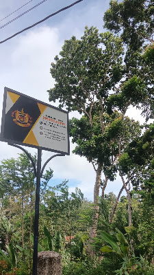 "Londeng Cell dan cafe Cafe Online"