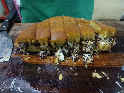 Martabak Mutiara - depan Indomaret Kr. Pucung