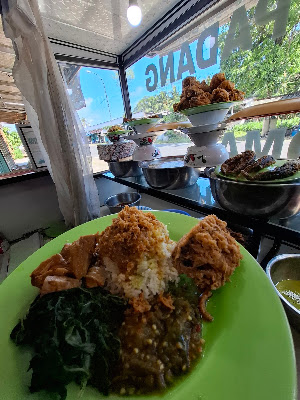 Masakan Padang Karomah