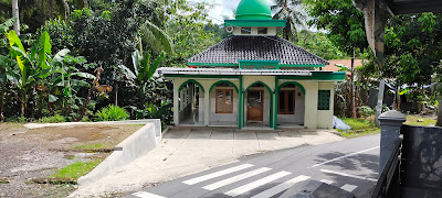 Masjid AL IKHLAS RW 07
