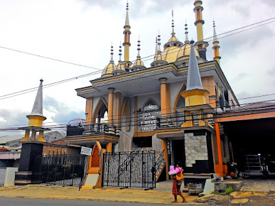 Masjid Al Maksum