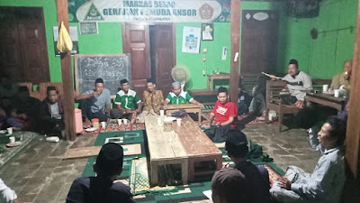 MASJID AL MANSHUR KALISETRA LOR
