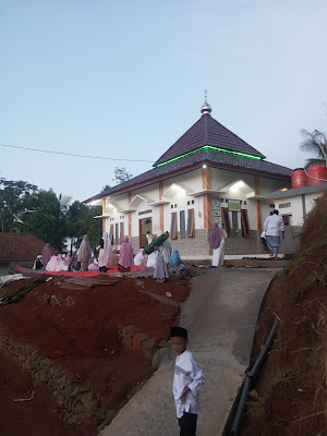MASJID ALHIKMAH CURUGBUNGLON