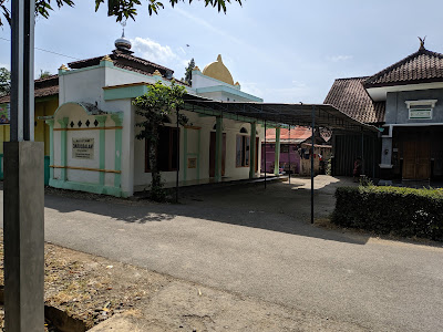 Masjid Darussalam Srowot