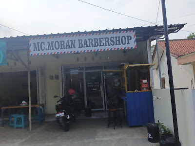 Mc-MORAN BARBERSHOP