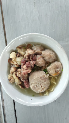 mie ayam / bakso bu ragil anggista