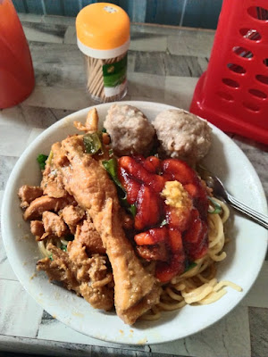 Mie ayam & bakso Eto.o