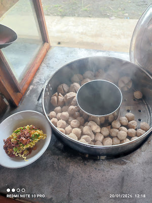 Mie ayam bakso O-ZeT