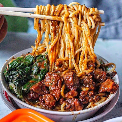 Mie Ayam & Bakso Pasar Gumelar Kalisabuk