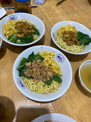 CHICKEN NOODLE & SINGKAWANG BEEF BALL BY MOON
