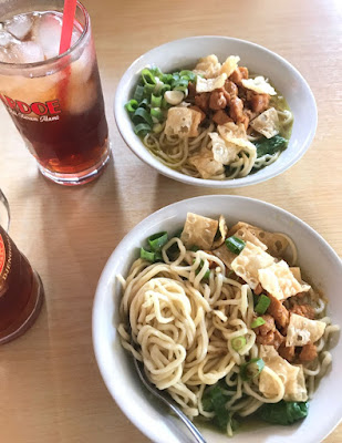 Mie Ayam & Bakso SOLO EX STASIUN MAOS (Pak Ripto)