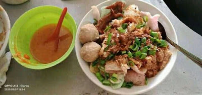 Mie Ayam Bakso Soto Bu Chuwyz