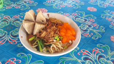 MIE AYAM CEKER BU NARTI