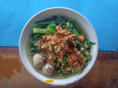 Mie Ayam Ceker "De Laris"
